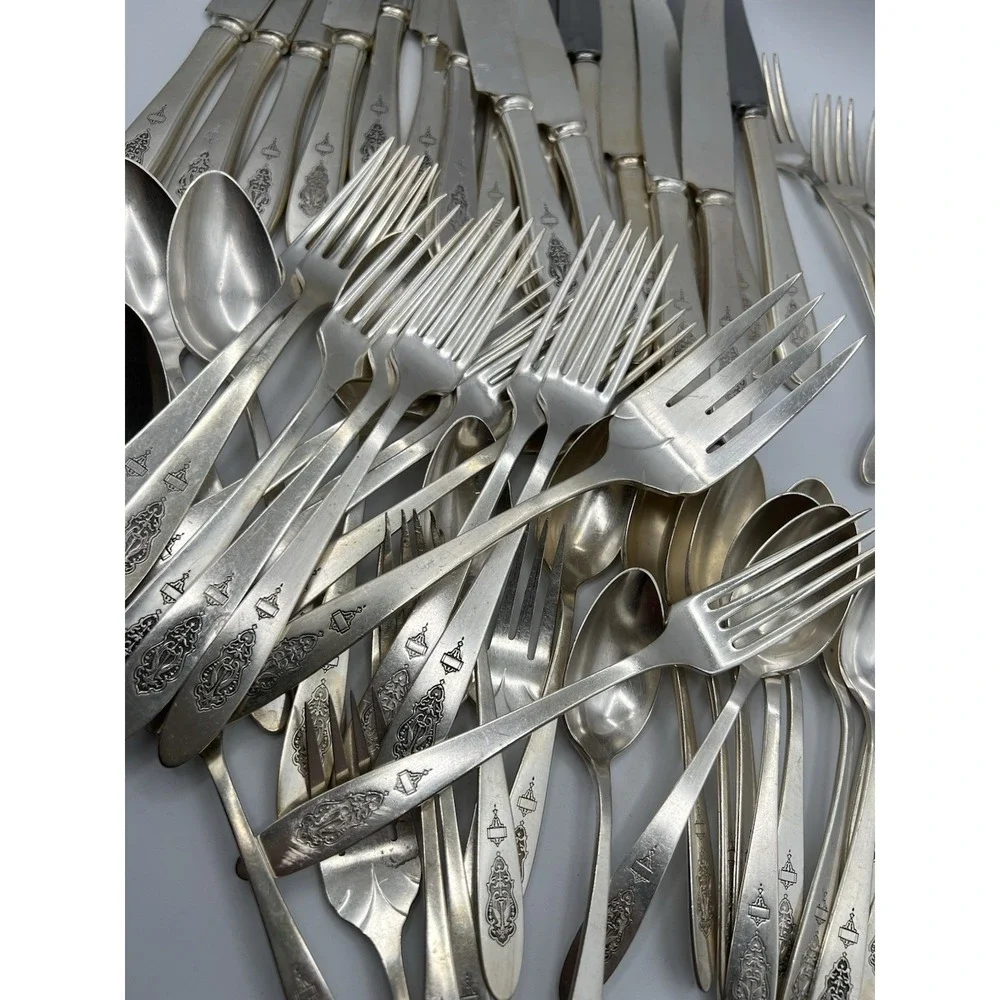 64 Pc ONEIDA BIRD of PARADISE COMMUNITY PLATE 1923 SILVERWARE Forks Knives Spoon